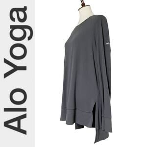 ALO Yoga Gray Sweatshirt